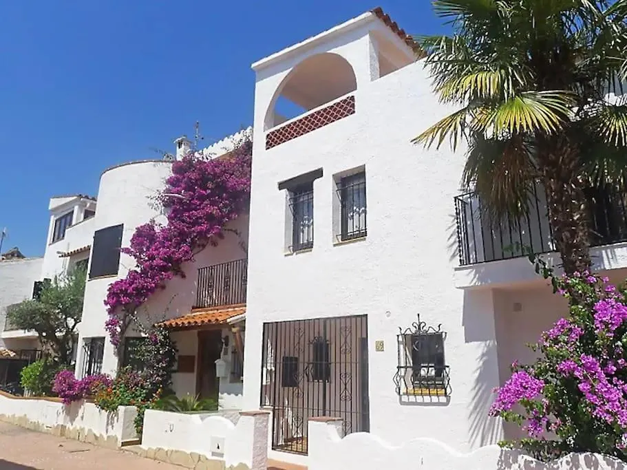 Holiday home House On A Canal With A Mooring Of 7,5 M Empuriabrava