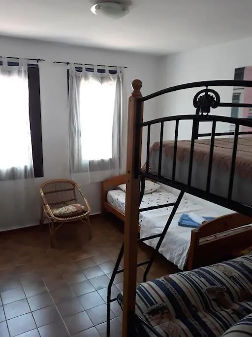 Holiday home House On A Canal With A Mooring Of 7,5 M Empuriabrava