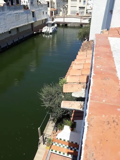 House On A Canal With A Mooring Of 7,5 M Empuriabrava Spain
