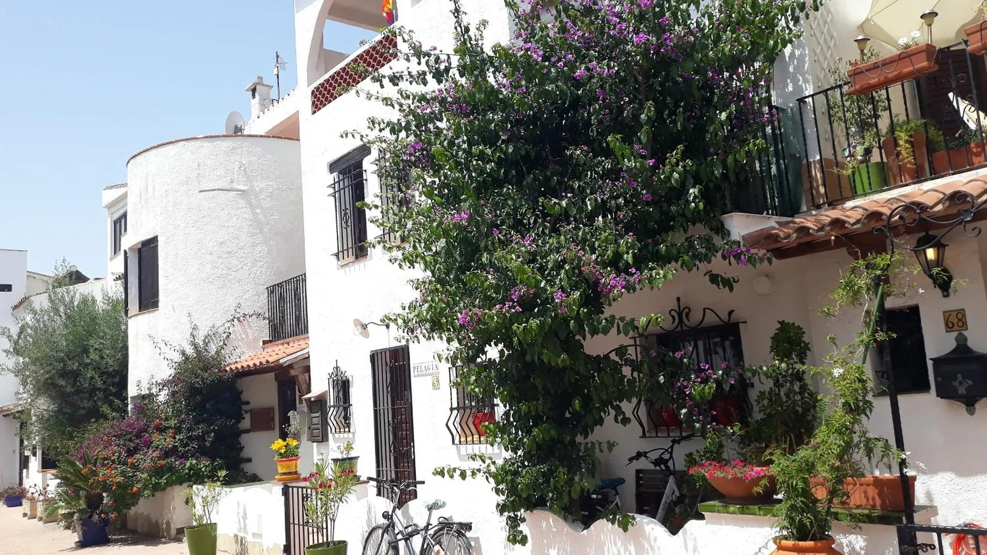 House On A Canal With A Mooring Of 7,5 M Empuriabrava